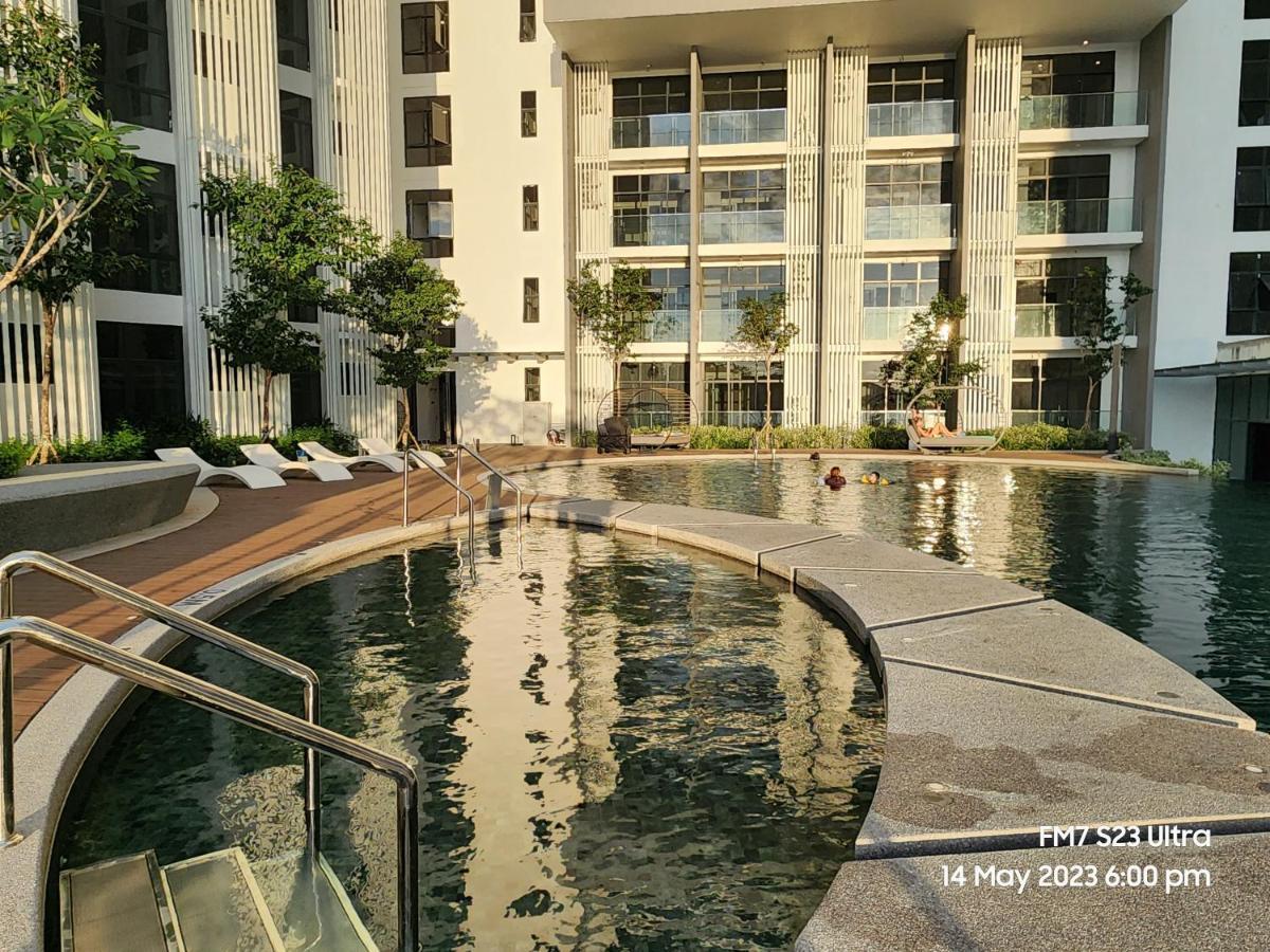 Seaview Luxury Suites At The Shore Kota Kinabalu Ngoại thất bức ảnh